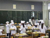 給食２CF1070